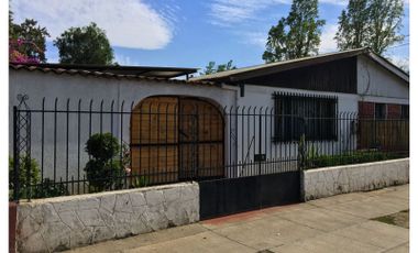 Casa en venta Cerca Metro Cardenal Caro