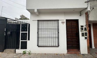 Casa PH en alquiler en Quilmes Centro