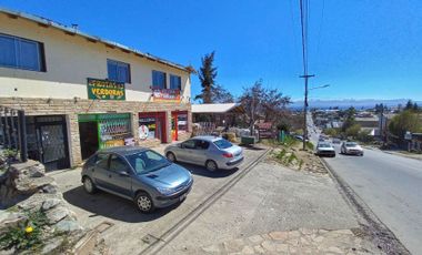 Casa en Bariloche con 4 locales comerciales