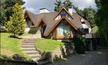 Casa de categoría en venta en Bariloche Km 7,7