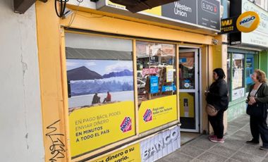 Local en Venta en Bariloche sobre calle Onelli