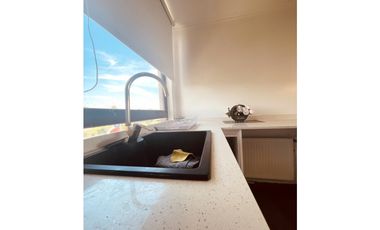 SE VENDE HERMOSO DUPLEX AMOBLADO CON VISTA AL MAR EN MANTAGUA