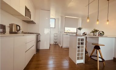 SE VENDE HERMOSO DUPLEX AMOBLADO CON VISTA AL MAR EN MANTAGUA