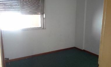 ALQUILER PISO DE  4 AMBIENTES MUY LUMINOSO, CON PATIO y BALCON A METROS DE AVENIDA CROVARA y ALFREDO PALACIOS