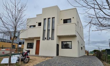 Casa en Venta en Araucarias, Puertos, Escobar, G.B.A. Zona Norte, Argentina
