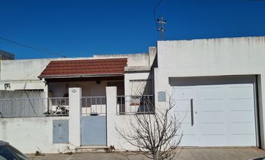 Casa en venta de 3 dormitorios c/ cochera en Altos de Bahía