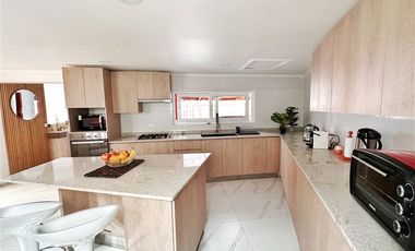Casa en Venta en A pasos de la carretera 5 Sur!!!!