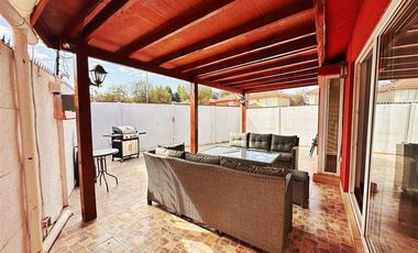 Casa en Venta en A pasos de la carretera 5 Sur!!!!