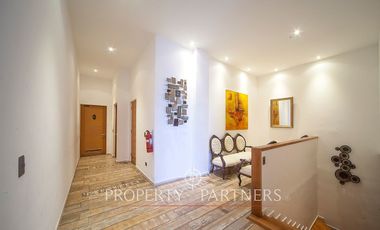 INVERSIONISTAS Espectacular local comercial frente a la playa