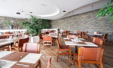 INVERSIONISTAS Espectacular local comercial frente a la playa