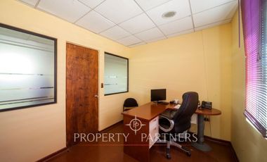 Propiedad en Barrio Industrial en Coquimbo, con oficinas y bodegas