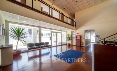 Propiedad en Barrio Industrial en Coquimbo, con oficinas y bodegas