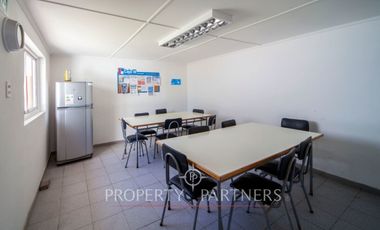 Propiedad en Barrio Industrial en Coquimbo, con oficinas y bodegas
