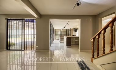Casa Comercial La Dehesa