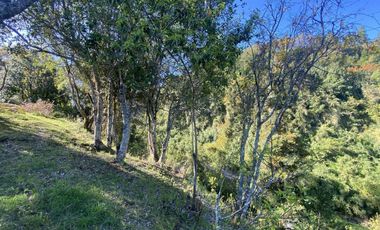 Terreno con borde río