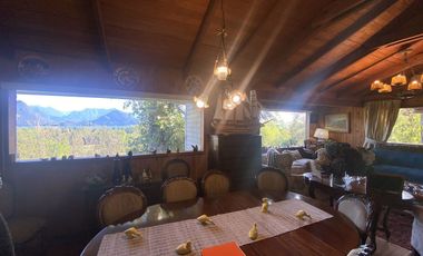 Casa vista panorámica al lago Ranco y su entorno