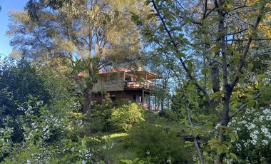 Casa vista panorámica al lago Ranco y su entorno