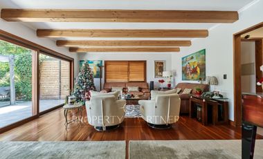 Impecable casa  en Santa Maria de Manquehue
