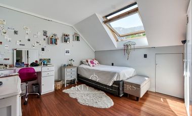 Impecable casa  en Santa Maria de Manquehue
