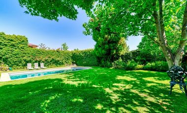 Impecable casa  en Santa Maria de Manquehue