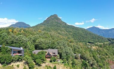 AMPLIA CASA EN EXCLUSIVO CONDOMINIO