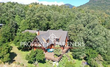 AMPLIA CASA EN EXCLUSIVO CONDOMINIO