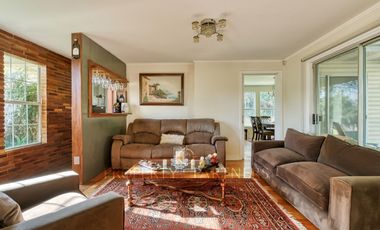 2000 m2 privilegiados con hermosa casa en Peñalolén para la venta