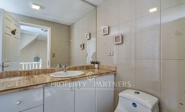 2000 m2 privilegiados con hermosa casa en Peñalolén para la venta