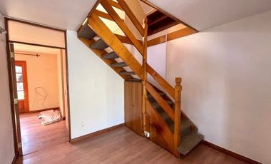 Casa comercial en Calle Gabriela Mistral