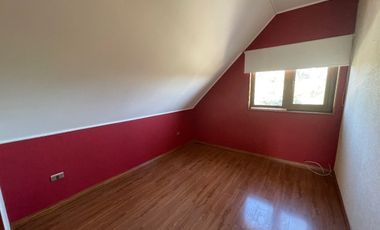 Casa comercial en Calle Gabriela Mistral