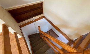 Casa comercial en Calle Gabriela Mistral