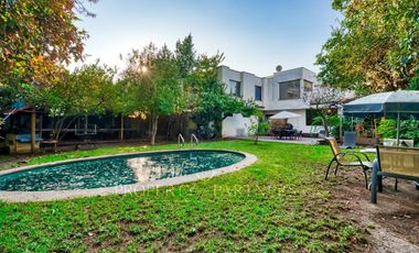 Oportunidad, Inigualable entorno, venta de casa en La Reina