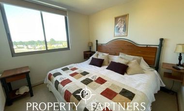 Departamento último piso con panorámica vista a cancha de golf condominio Las Brisas