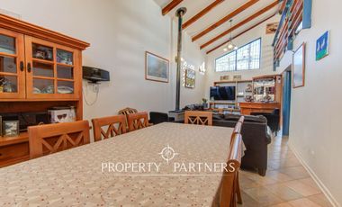 Casa con increíble terreno de 1000 m2 a pasos del metro