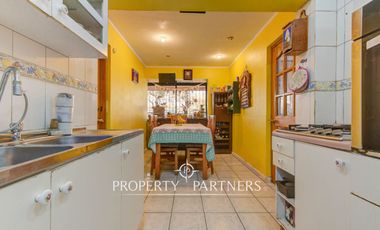 Casa con increíble terreno de 1000 m2 a pasos del metro