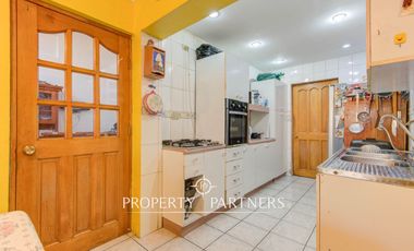 Casa con increíble terreno de 1000 m2 a pasos del metro