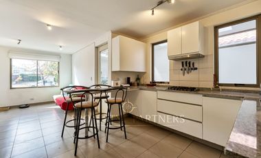 Casa mediterranea en Condominio Sta Elena