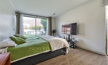 Casa mediterranea en Condominio Sta Elena