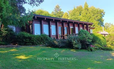 Casa con linda playa en Lago Panguipulli