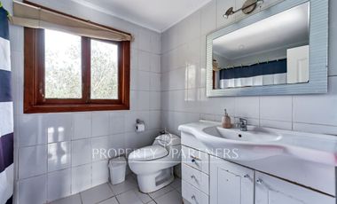 Oportunidad 2 casas en un terreno, vista insuperable en El Arrayán.