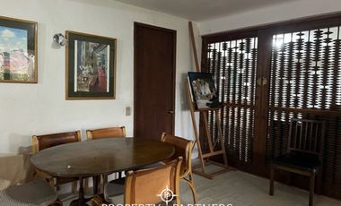 Casa sólida en sector tradicional de Santo Domingo