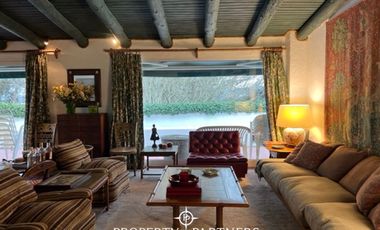 Casa sólida en sector tradicional de Santo Domingo