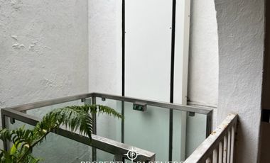 Casa sólida en sector tradicional de Santo Domingo