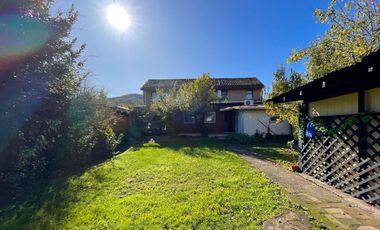 En venta amplia casa en sector Balmaceda