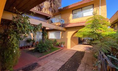 En venta amplia casa en sector Balmaceda