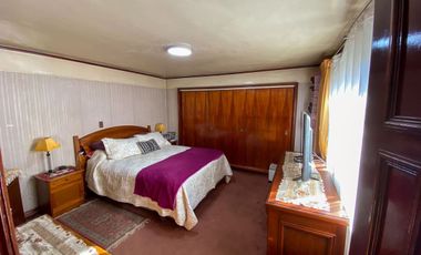 En venta amplia casa en sector Balmaceda