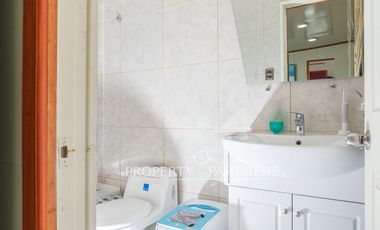¡Inversión versátil! Propiedad única con tres casas lista para generar ingresos