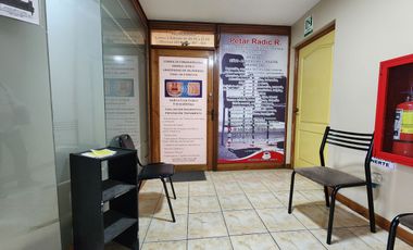 Amplia Oficina con excelente ubicación