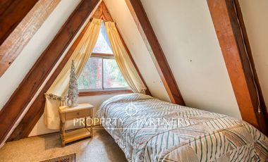 Gran terreno plano con casa de madera en El Arrayan
