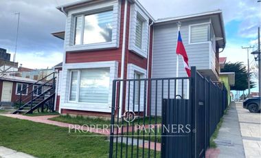 Hermosa Casa a pasos de la Costanera en Puerto Natales